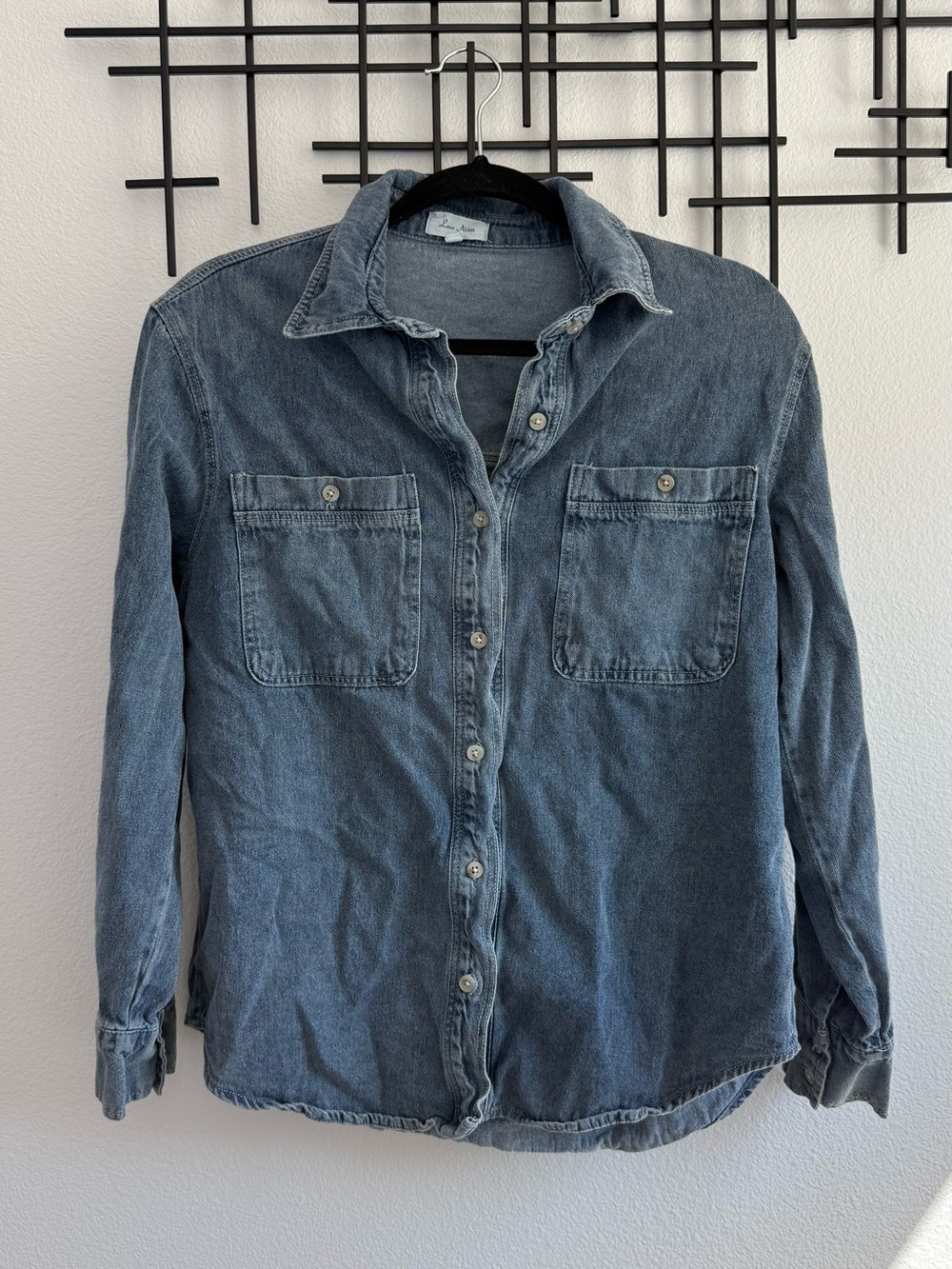 Love Notes Women’s Denim Button Up Shirt Medium